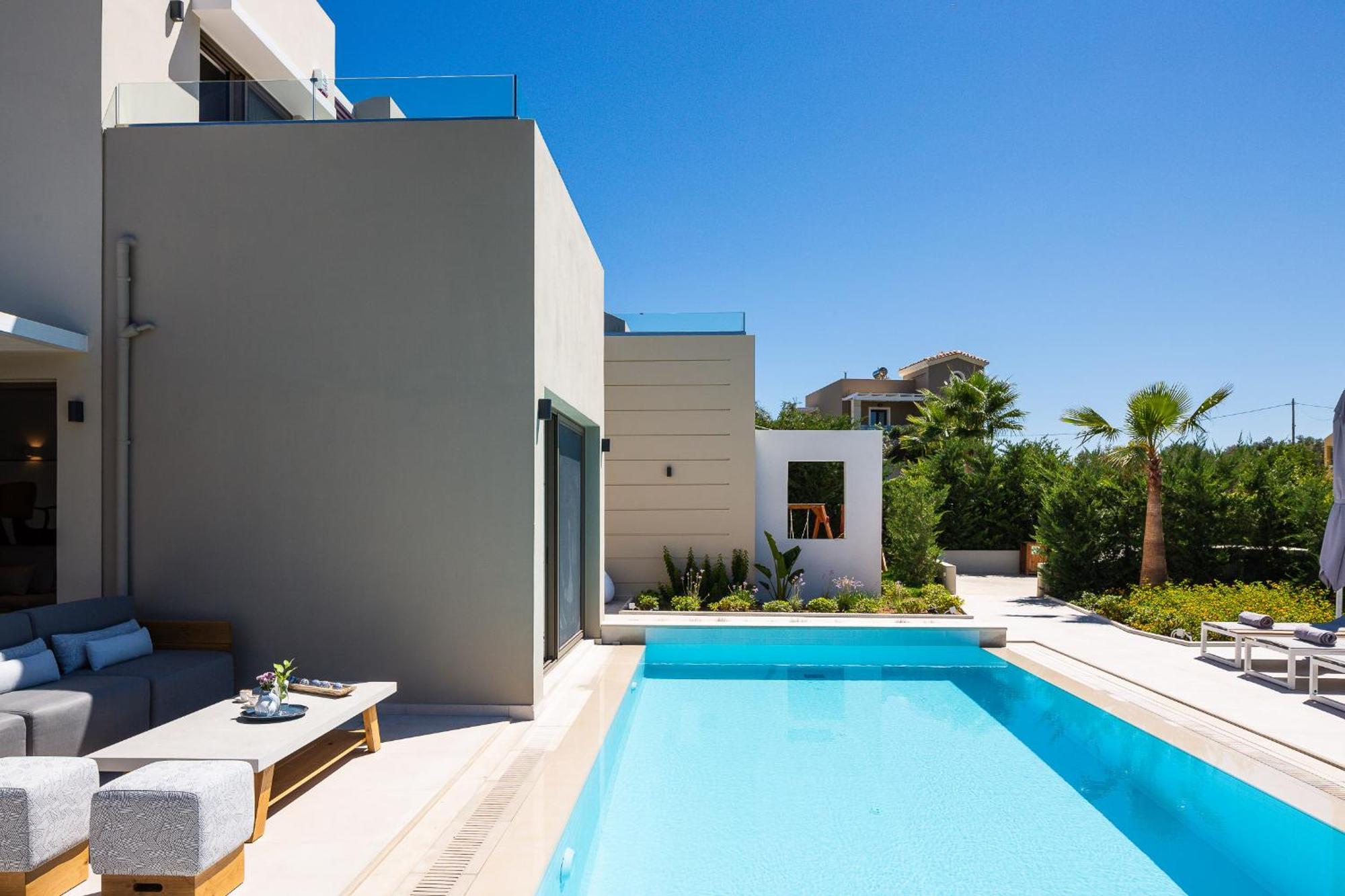 Vasilios Villa, With Pool, Gym & Close To Beach, By Thinkvilla Loutra Exterior foto