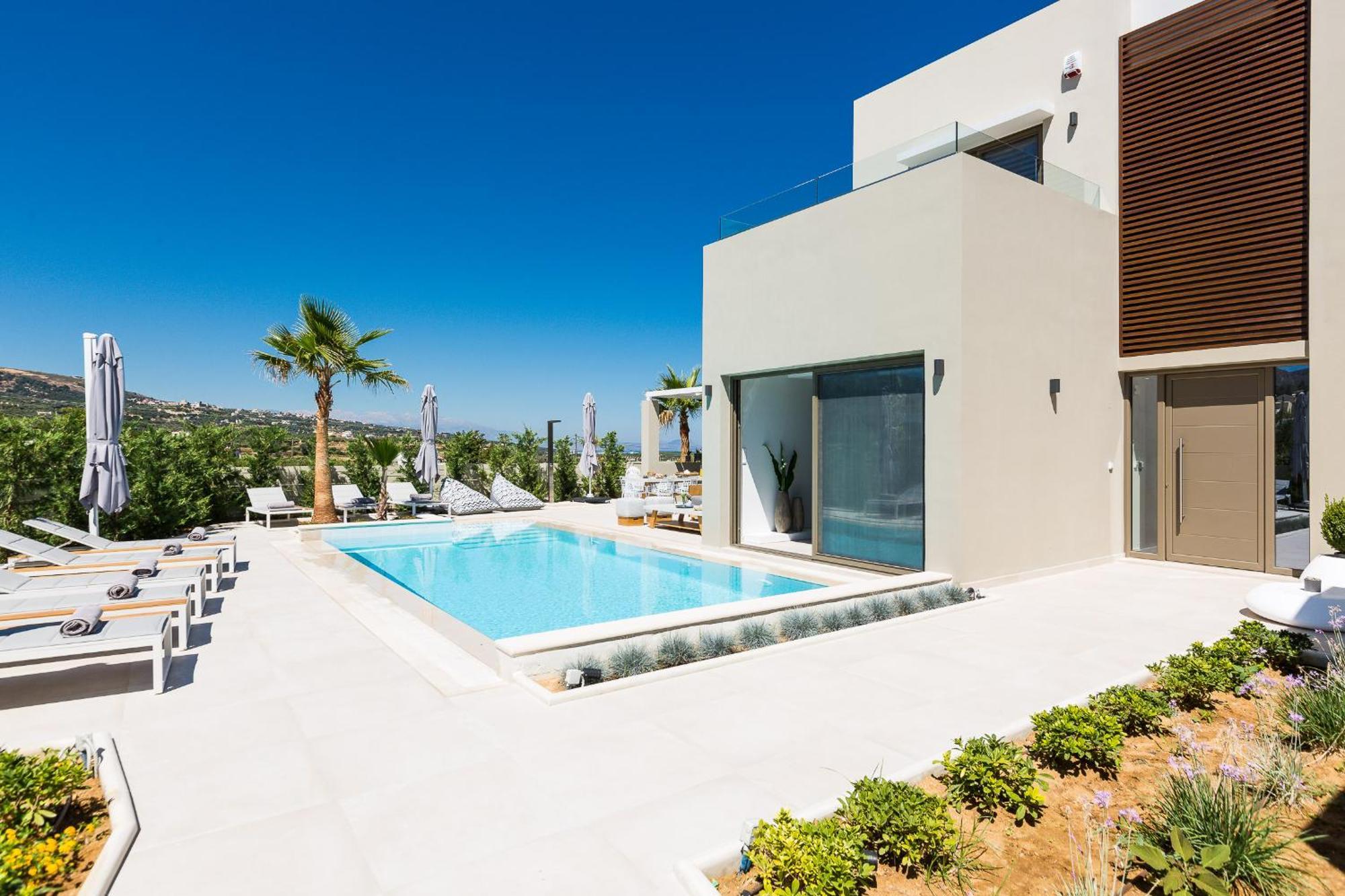 Vasilios Villa, With Pool, Gym & Close To Beach, By Thinkvilla Loutra Exterior foto